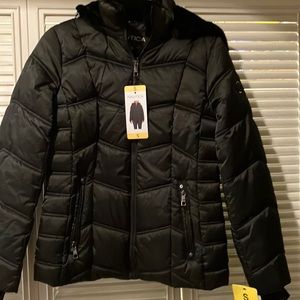BNWT Nautica Black Jacket with Black fur hood. Amazing comfort & water resistant